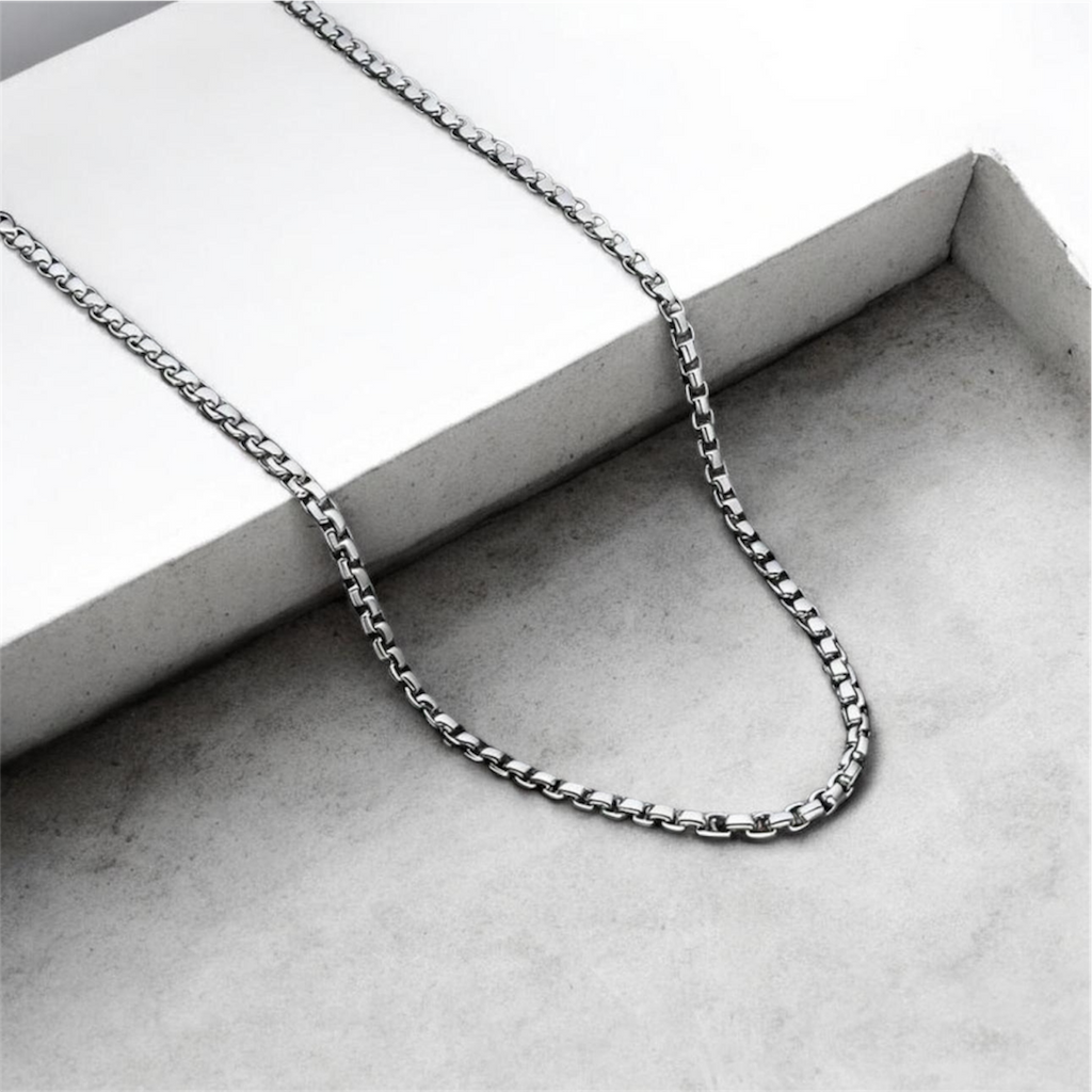 “I’m Not That Gay” Necklace